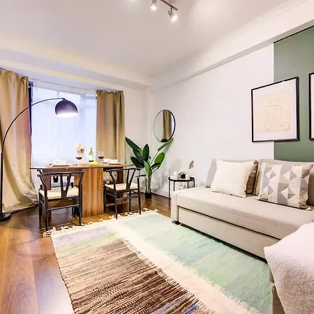 Hyde Park Apartment