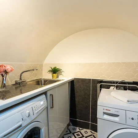 Buckinghampalace-belgravia-saintsjames-trafalgar Square-victoria Villa *