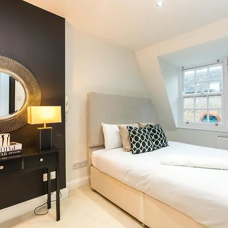 Buckinghampalace-belgravia-saintsjames-trafalgar Square-victoria Villa *