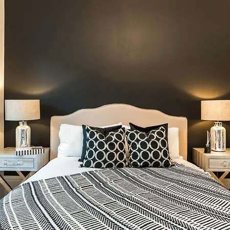 Buckinghampalace-belgravia-saintsjames-trafalgar Square-victoria Villa *