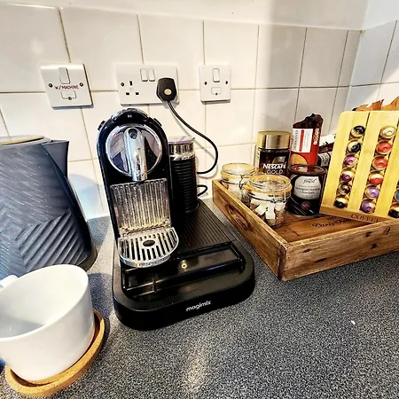 Brand New Flat - Canary Wharf London