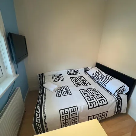 Dreamwell Flats * London