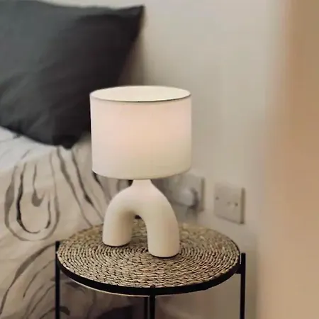 Apartment 15 Percent Off Monthly -2bed Netflix Wi-fi