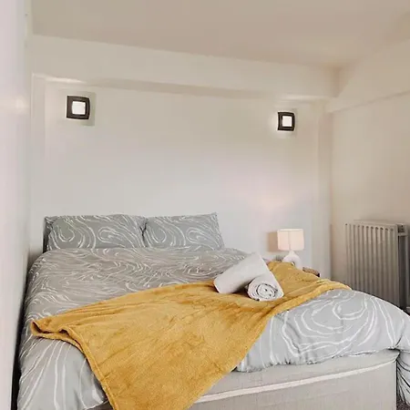 15 Percent Off Monthly -2bed Netflix Wi-fi London