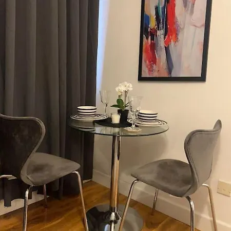 Beautiful Flat One Bedroom In * London