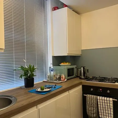 Apartment Beautiful Flat One Bedroom In London