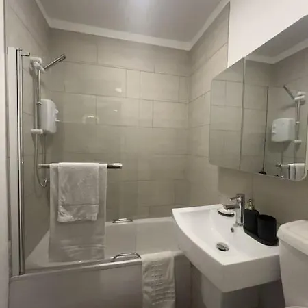 Beautiful Flat One Bedroom In Apartment