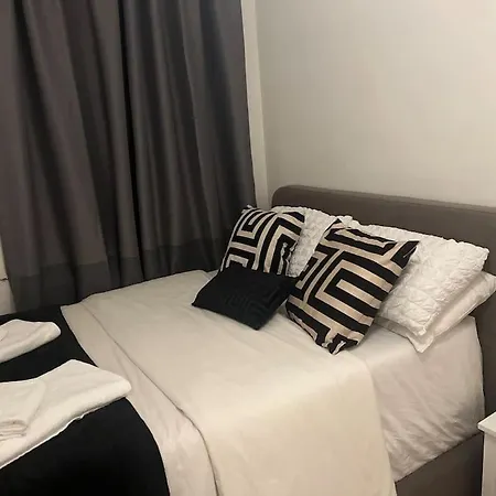Beautiful Flat One Bedroom In Apartment London