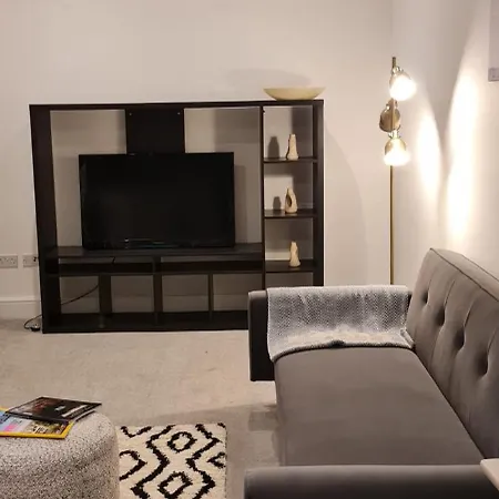 London Serviced Sweet Luxe Estates Apartment Croydon