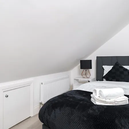 Apartment Newbury Retreat - Train - Airport - Table Tennis Ilford