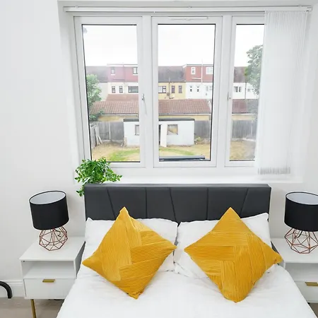 Newbury Retreat - Train - Airport - Table Tennis Apartment Ilford