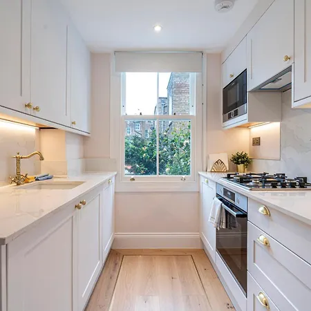 Apartment Elegant Flat Near Notting Hill By Underthedoormat London