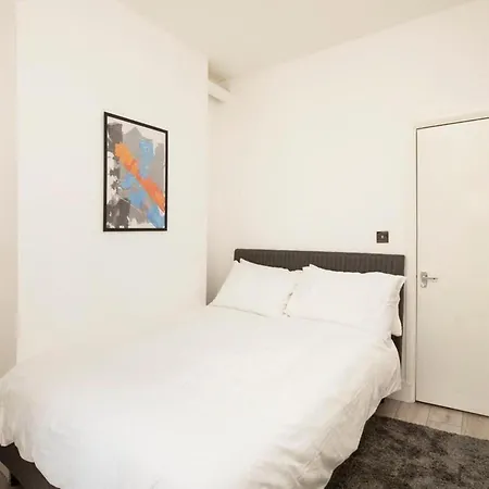 Camberwell - Stylish 4 Bed *