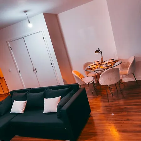 02 Arena View Apartment London