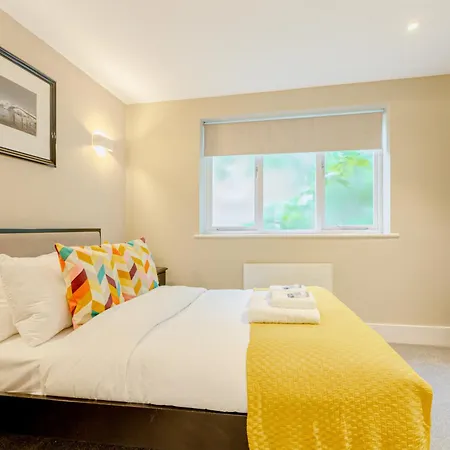 Fantastic Multilevel 3br, Vibrant Angel, 5min Tube London