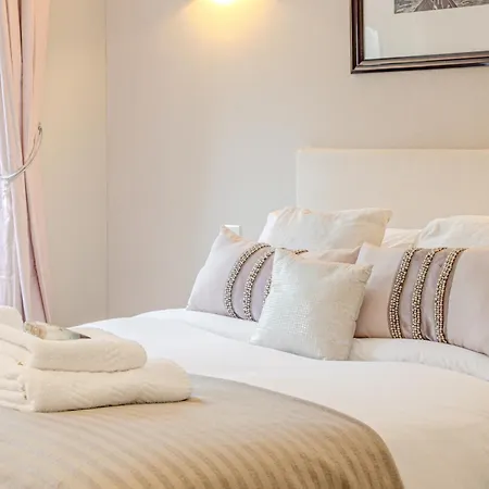 Fantastic Multilevel 3br, Vibrant Angel, 5min Tube