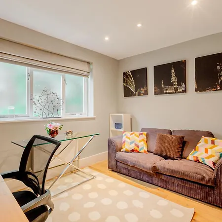 Fantastic Multilevel 3br, Vibrant Angel, 5min Tube * London