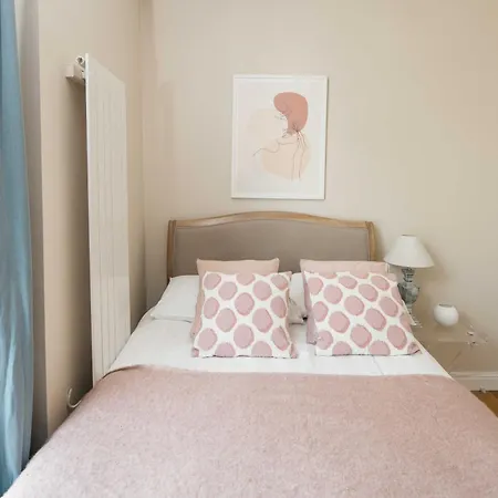 Stylish On The Kings Road Apartment *