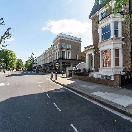 Apartment Stunning Spacious En-suite Flat - 6 Min To Trains -pass The Keys London