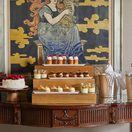 Egerton House Hotel London