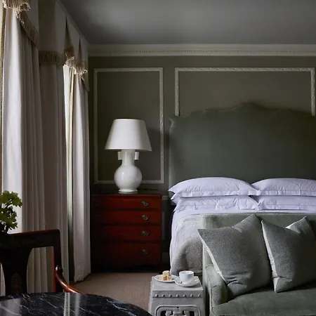 Egerton House Hotel London