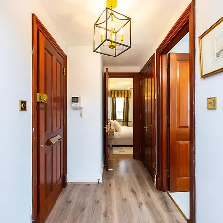 Carlton Court - Mayfair