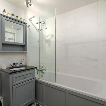 Holiday home Guestready - Beautiful 2br Townhouse W Garden London