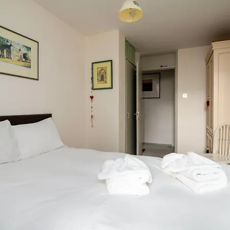 Holiday home Guestready - Beautiful 2br Townhouse W Garden *