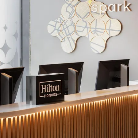 Spark By Hilton London فندق 3*