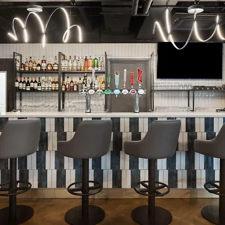 Hotell Spark By Hilton London 3*
