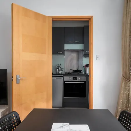 Guestready - Central Converted Mews In Bayswater Apartment London