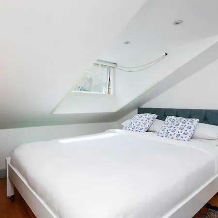 Holiday home Veeve - Harmonious Hideaway London