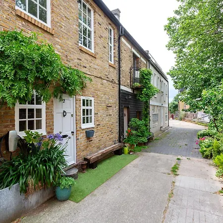 Holiday home Veeve - Harmonious Hideaway London