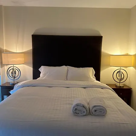 Canary Wharf Apartment London