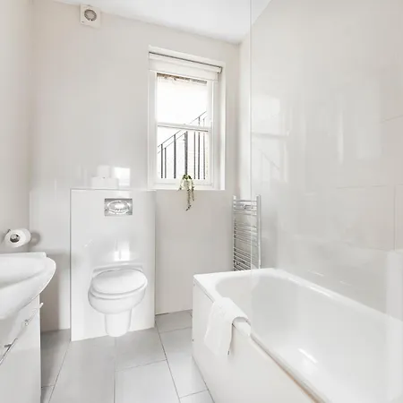 Family Friendly - Stylish Kentish Town Apartment *