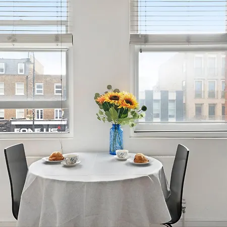 Family Friendly - Stylish Kentish Town