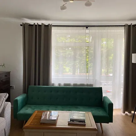 Spacious - 3 Double Beds - Wi-fi - Northwood - Free Parking