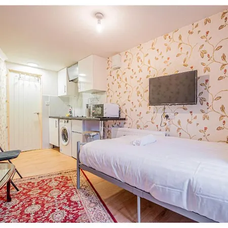 Apartment Shaheen 2 *