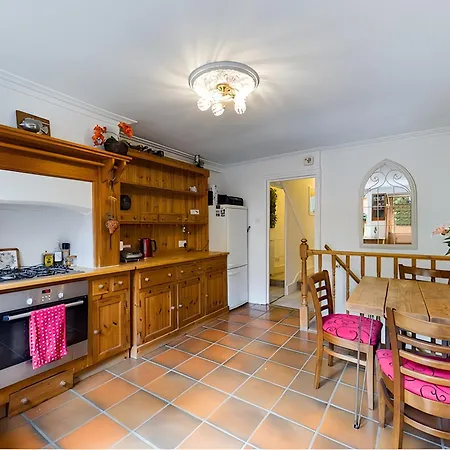 Apartment The Clapham With Private Patio London