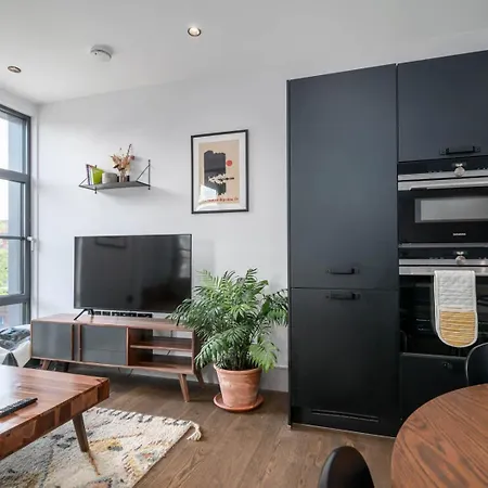 Guestready - Industrial Flat Near Shoreditch Park Apartment London
