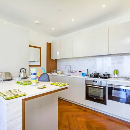 Apartment Lavish Penthouse River View Fast Wifi - Luxurylondonstays