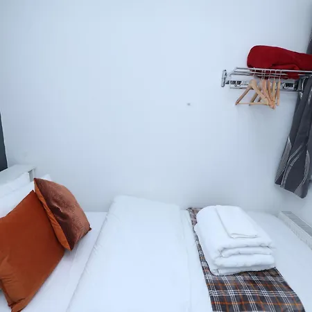 Beautiful 4 Bed House In Cul-de-sac