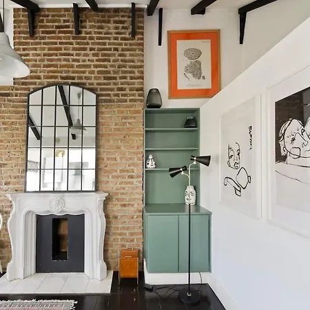 Long Discounts- 1 Bed Bohemian Loft Style *