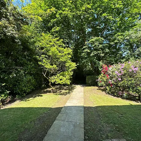 Holiday home House On The Hill Harrow on the Hill