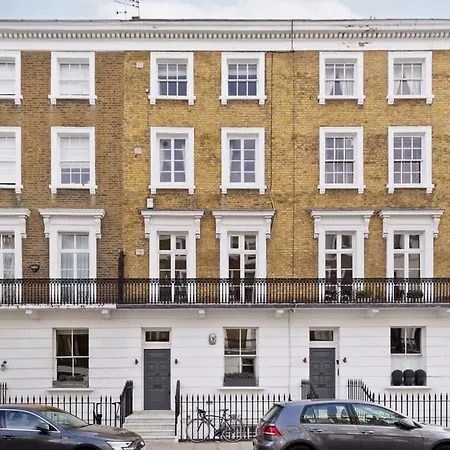 Fabulous 3 Bed Flat Chelsea *