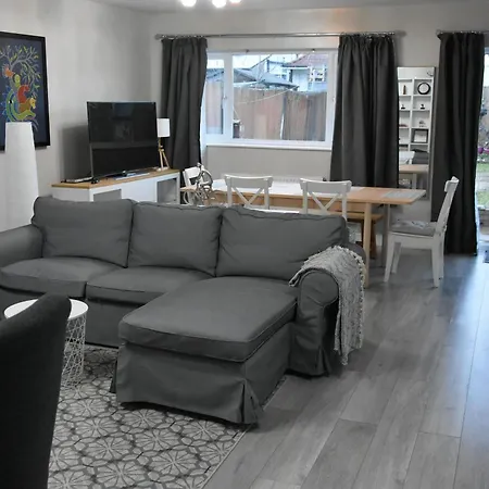 Charming Wembley Near Wembley Stadium Holiday home