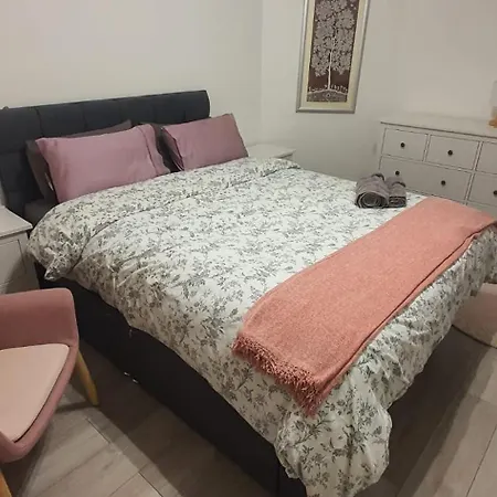 Holiday home Charming Wembley Near Wembley Stadium *