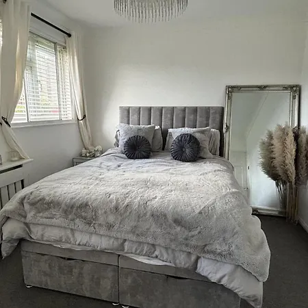 Cozy Retreat Romford