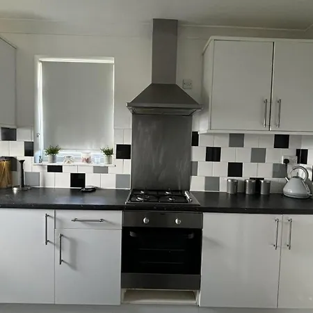 Cozy Retreat * Romford