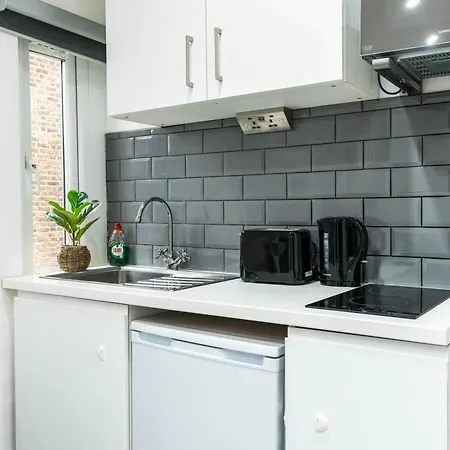 S1-4 Central - Self Equipped- 15 Minutes To Oxford Street & Marble Arch *